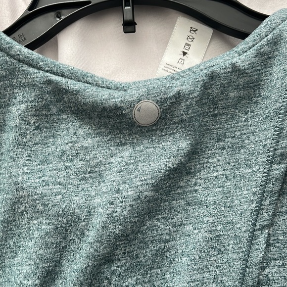 “Yogalicious workout tank top size small” - Picture 4 of 5